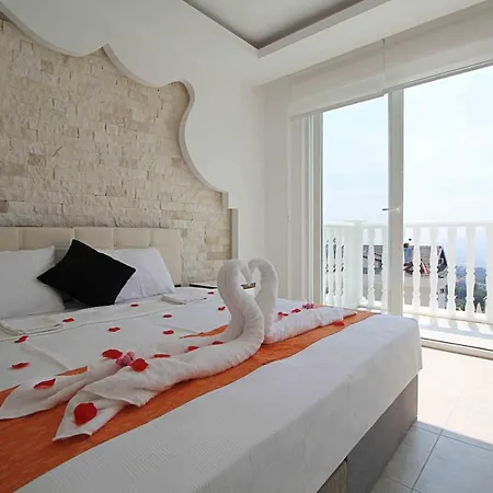ヴィラ Solite Villa, Oezel Havuzlu, *